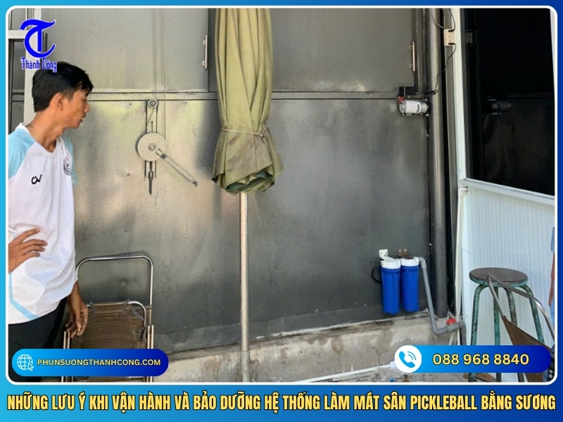 nhung luu y khi van hanh va bao duong he thong lam mat san pickleball bang suong